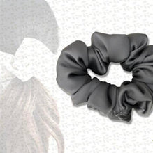 Load image into Gallery viewer, Scrunchies (Hair Band)
